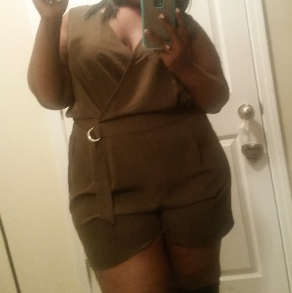 Olive Romper - Picture 3 of 4